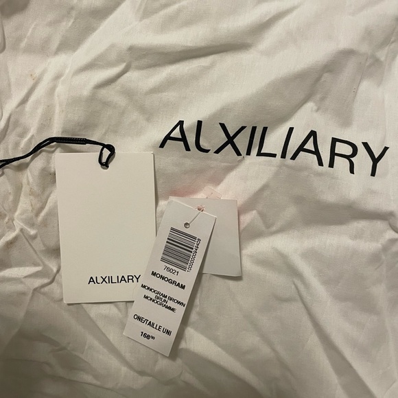 Aritzia Auxiliary crossbody bag - Picture 8 of 8